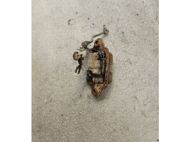 Zámek zadních dveří Subaru Forester SF 1998