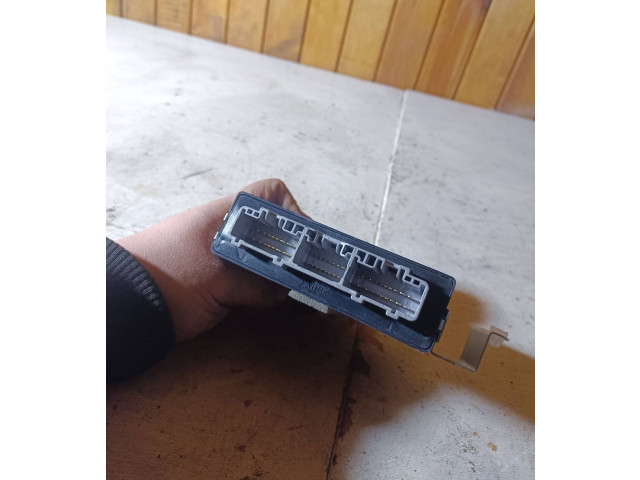 Блок управления дверью 8922330020   Lexus GS 300 400 430