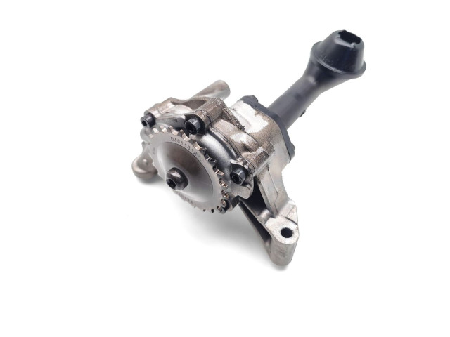 Масляный насос  CEGA 038115105C  Skoda Octavia Mk2 (1Z) 