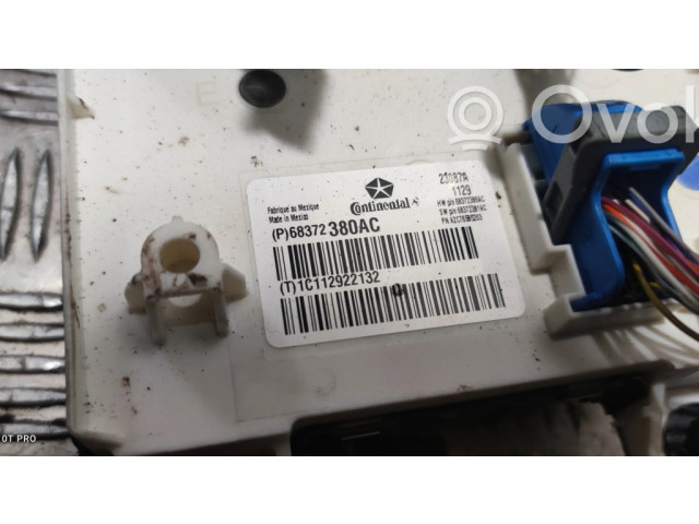 Блок комфорта P68372380AC   Jeep Grand Cherokee   