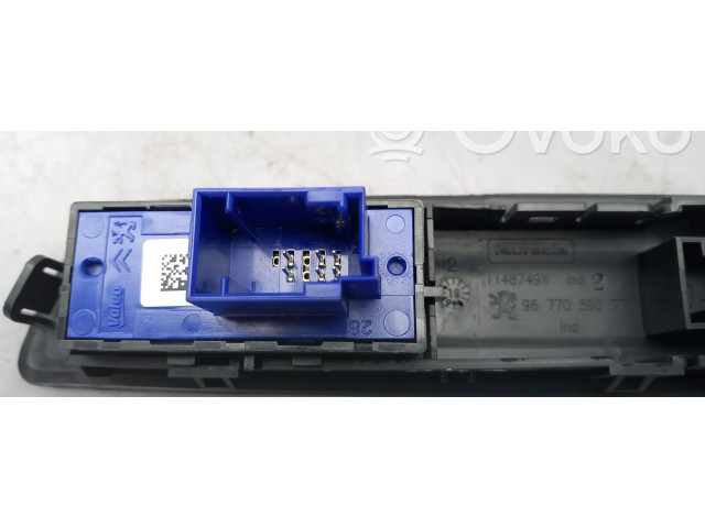 Блок управления 9677059077 Peugeot 2008 I