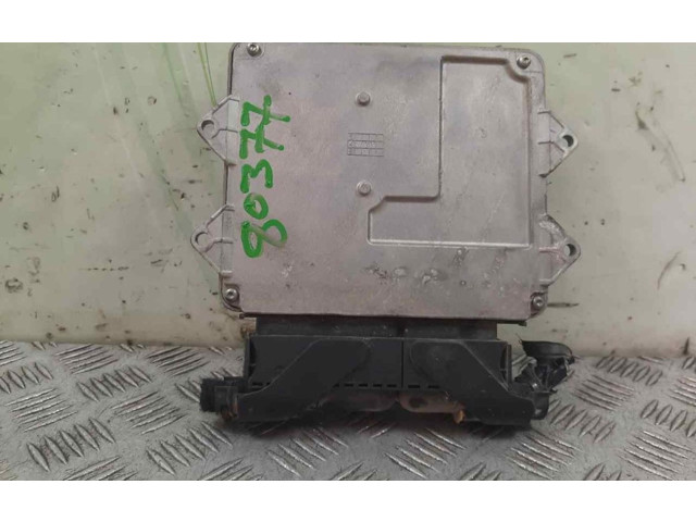 Блок управления двигателем Блок управления 55194018   Opel Combo C