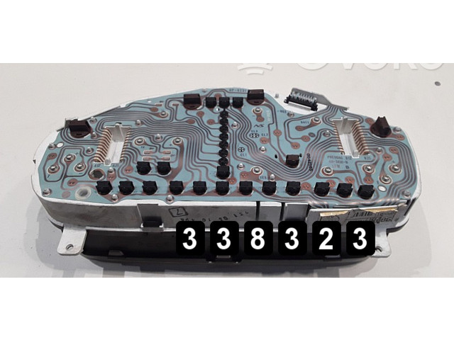 Панель приборов 0P0179001, MR480266 Mitsubishi Carisma