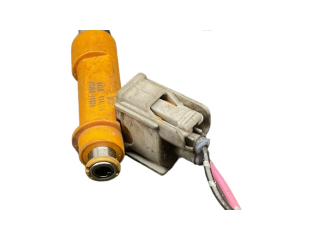 Vstřikovač 2325040020, 042093113 Toyota Yaris pro naftový motor 1.3