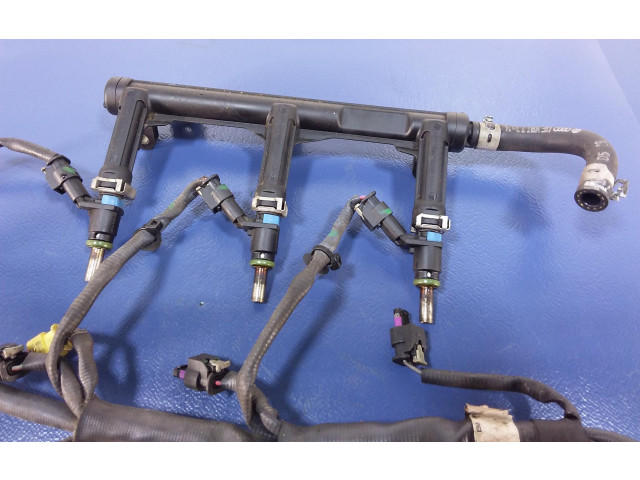 Vstřikovací lišta 06E133682C, 06E133682C Audi A8 S8 D4 4H CREC