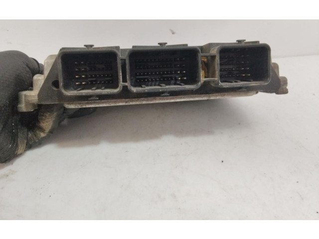 Блок управления двигателем Блок управления 9662213180 Peugeot 307 CC