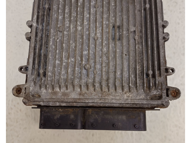 Блок управления двигателем Блок управления P05187324AB, 0281013643   Jeep Grand Cherokee (WK)