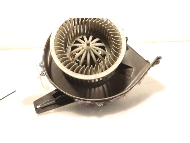 Вентилятор печки Skoda Fabia Mk2 (5J)