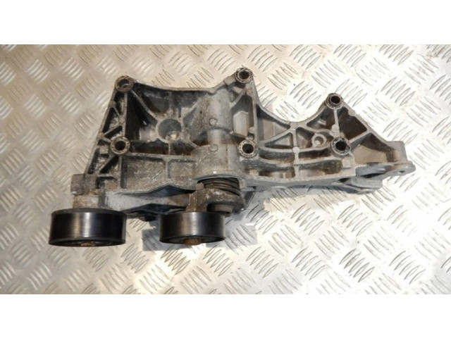 Кронштейн генератора