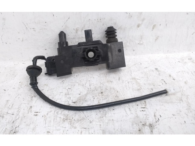 Датчик открытия / закрытия двери (крыло)     Mitsubishi Outlander 2013 - 2021 года