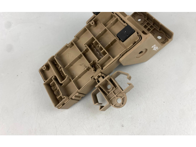 Блок предохранителей 82201FG010   Subaru Forester SH    