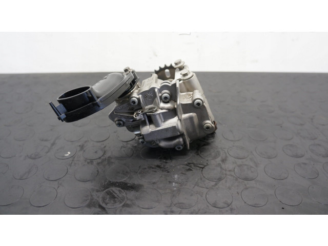 Масляный насос     Renault Trafic III (X82) 