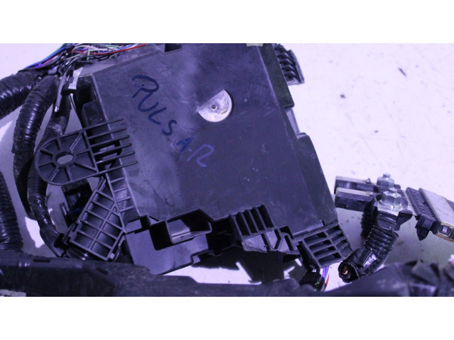   Pojistková skříňka 284B73ZL0A   Nissan Pulsar 2013