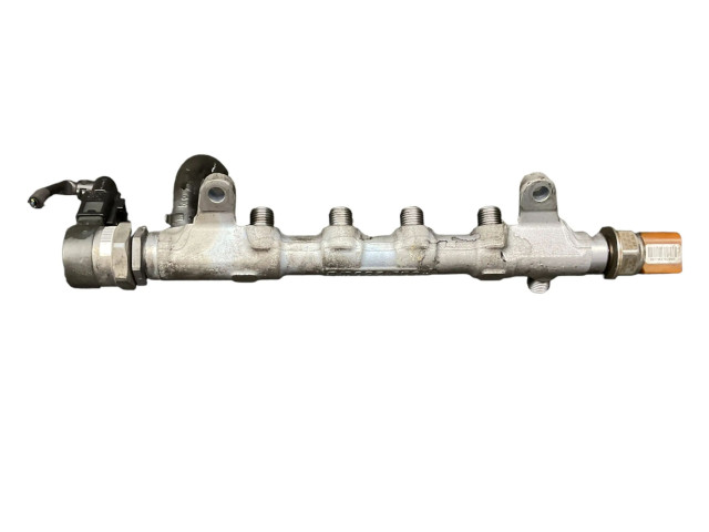 Топливная рампа 03L130089P, 110651127 Volkswagen Golf VI для двигателя Cay