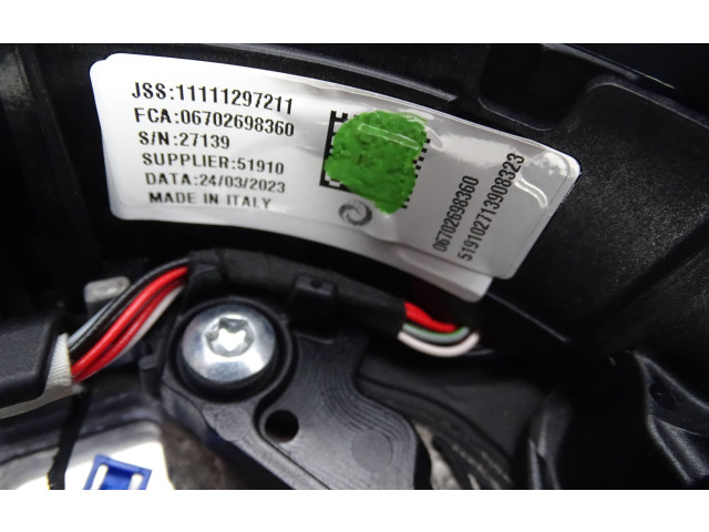 Подушка безопасности водителя Maserati Grecale