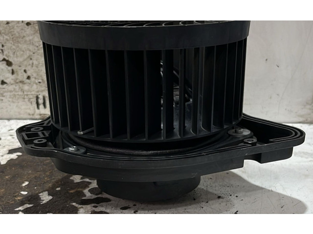 Вентилятор печки       Volvo C70