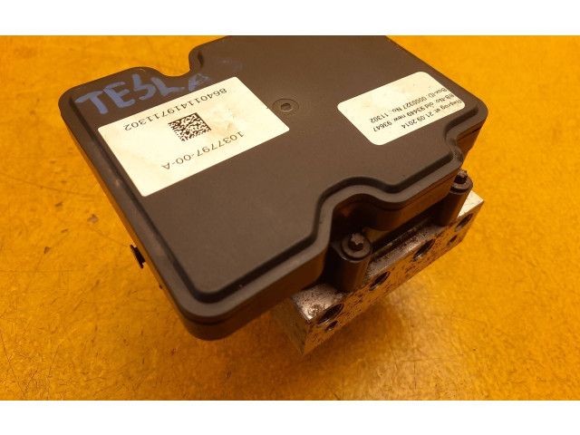 Блок АБС 103779700A, 103779700A Tesla Model S 2012 - года