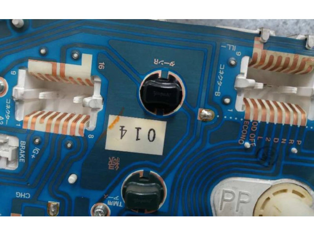 Панель приборов MR189280766670   Mitsubishi Space Wagon       