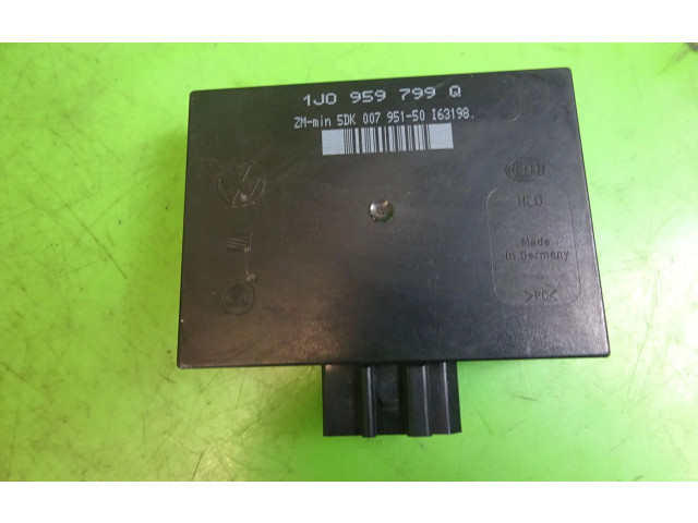 Блок комфорта Skoda Octavia Mk1 (1U)