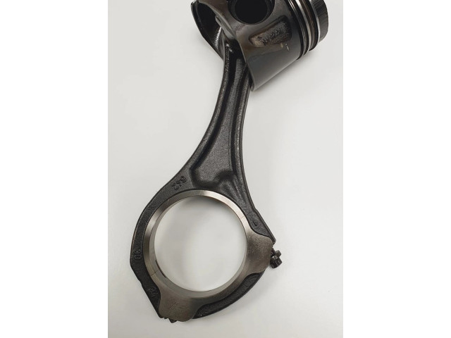 Píst 8340E Mercedes-Benz GL X164