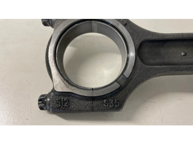 Píst 8487E, 512 BMW 1 E81 E87 pro naftový motor 2.0