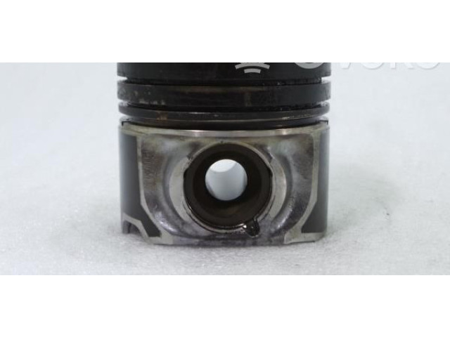 Píst 83L57, R201   Audi Q7 4L     