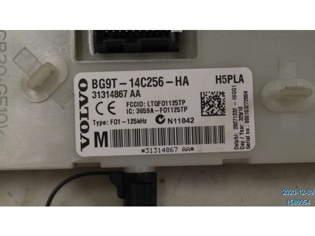 Блок предохранителей 31412971   Volvo V70    