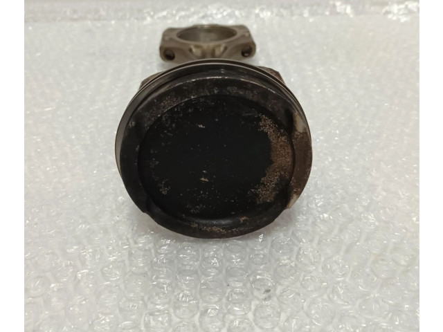 Píst Volkswagen Polo IV 9N3