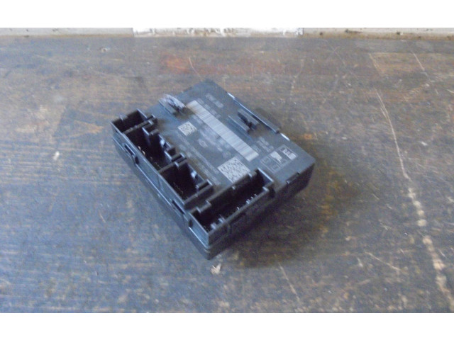 Другие блоки управления / модули 5Q0959592E, 5Q0959592B Skoda Superb B8 (3V)