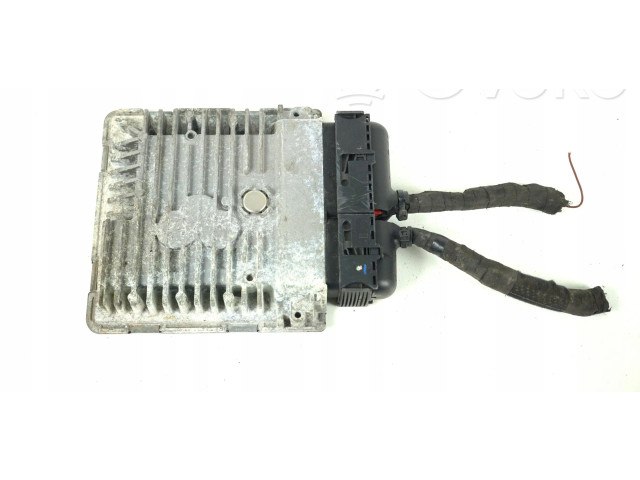 Řídící jednotka 03L906023LR Skoda Octavia Mk2 (1Z) 2009