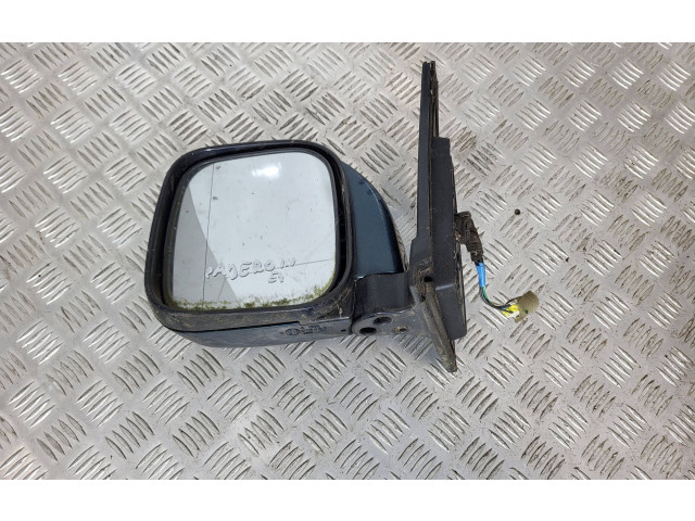 Zpětné zrcátko Mitsubishi Pajero 2003