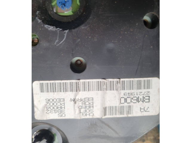 Přístrojová deska Nissan Almera Tino 2001 2721949, BM600