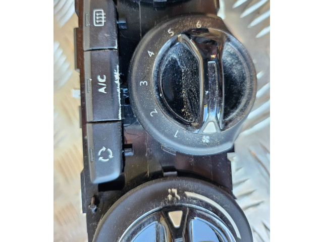 Блок управления климат-контролем E1063074 Peugeot 2008 I