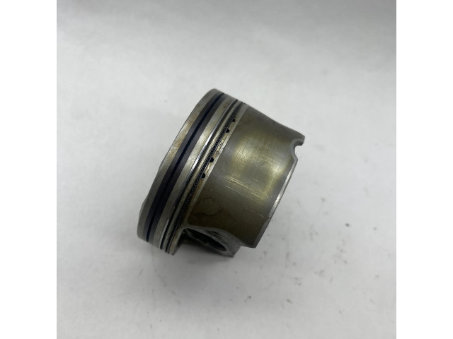 Поршень с шатуном A2780302317 Mercedes-Benz GL X166 для бензинового двигателя 4.7