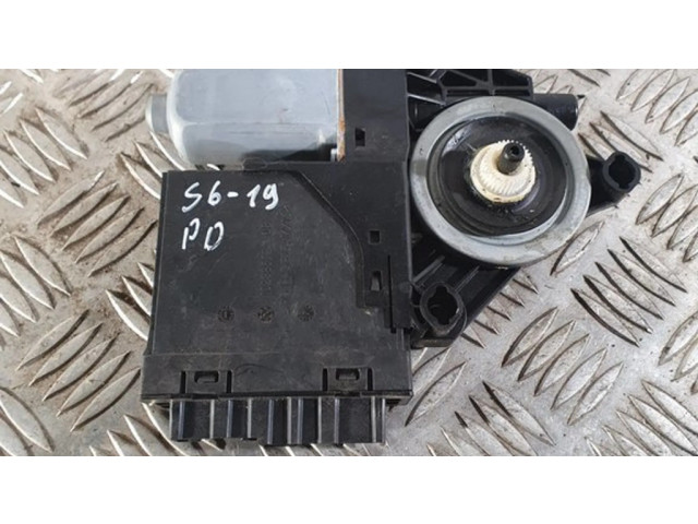 Передний двигатель механизма для подъема окон