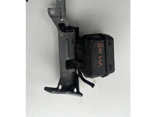   Pojistková skříňka    Alfa Romeo Giulia 2017