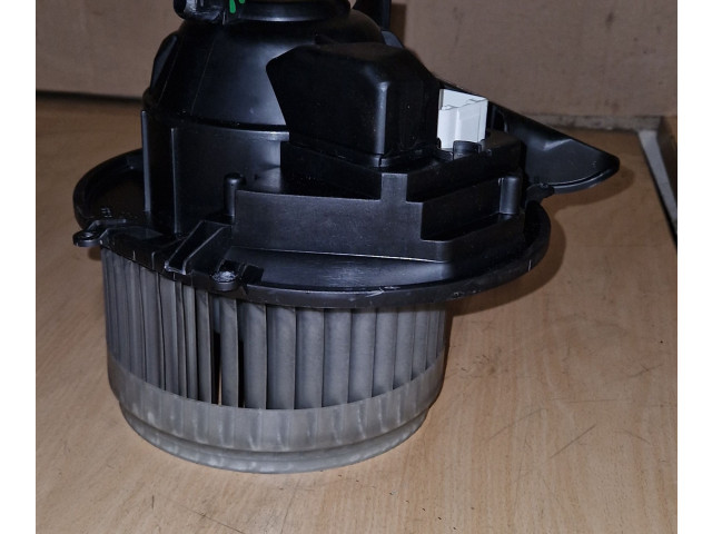 Вентилятор печки Volvo S60
