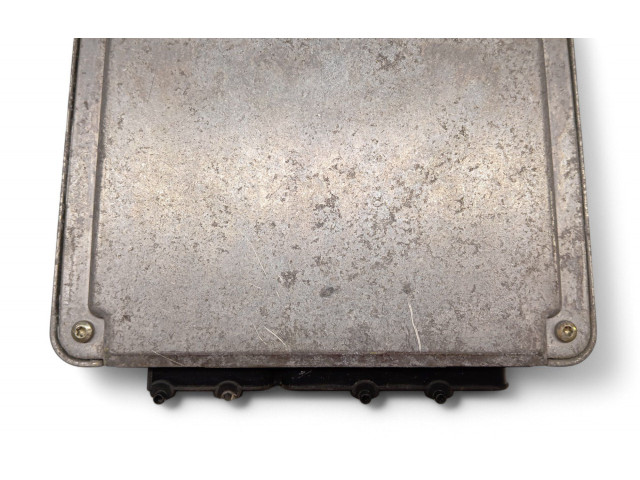 Řídící jednotka 038906013D, 0281001679 Volkswagen Polo III 6N 6N2 6NF 1999