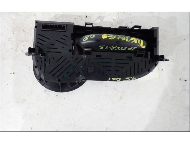 Панель приборов Renault Twingo II