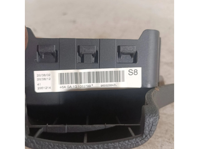 Подушка безопасности водителя 96352584ZL, 415121 Citroen Saxo