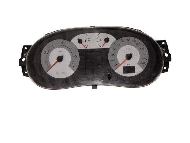 Спидометр (приборный щиток) 8200487227, 8200487226 Renault Clio II