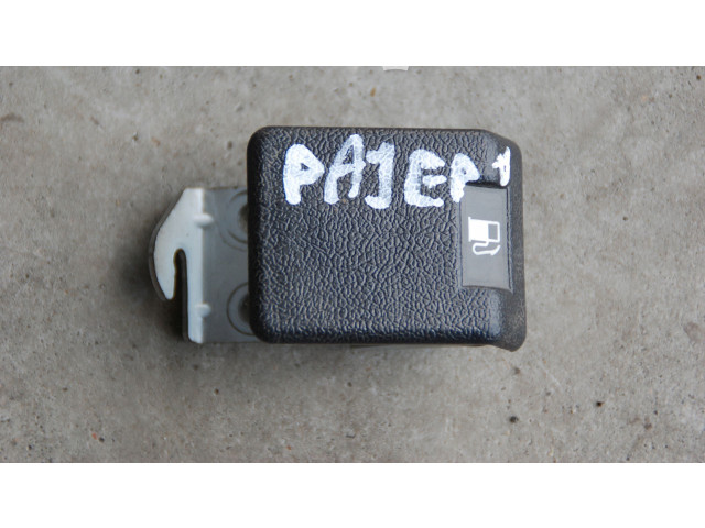 Přístrojová deska Mitsubishi Pajero 2004 200KM