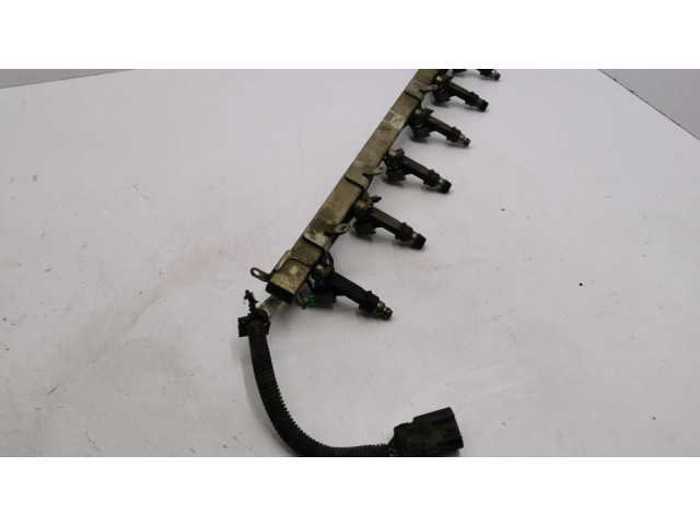 Vstřikovač 95702161021A Saab 9-7X pro benzínový motor 4.2