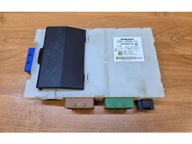 Pojistková skříňka 7G9T14C256FA, 30765624AE Volvo XC70 2008
