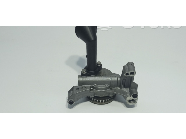 Масляный насос  CAYB 03L115105B  Audi A1 