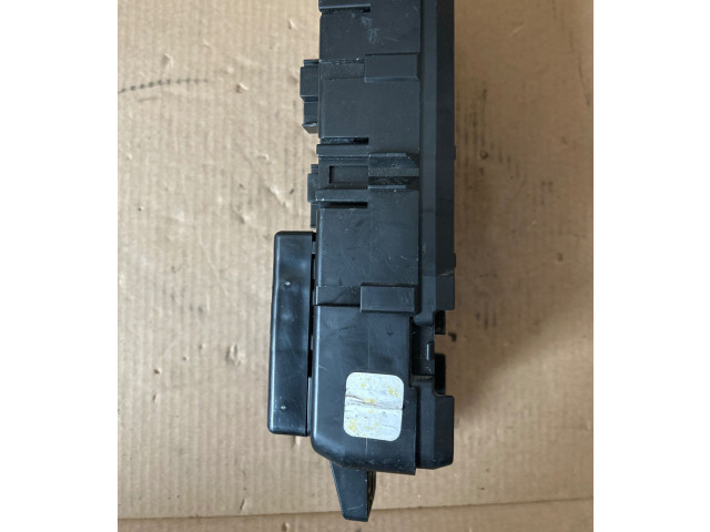 Pojistková skříňka 91040806 Volvo S40, V40 1999