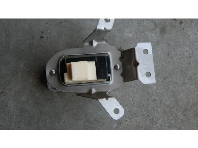 Přístrojová deska Mitsubishi Pajero 2004 200KM