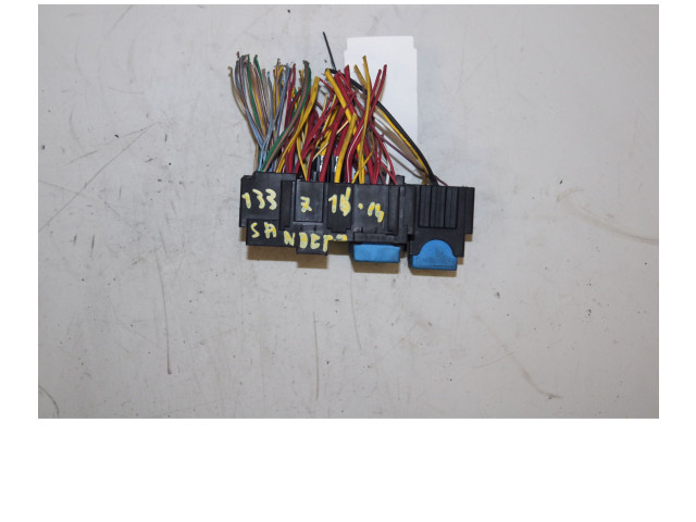 Блок предохранителей    Dacia Sandero    