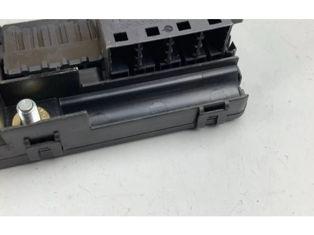 Блок предохранителей 2115452601 Mercedes-Benz R W251