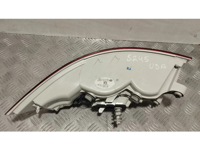 Задний фонарь GX7313405BC Jaguar XE 2015- года